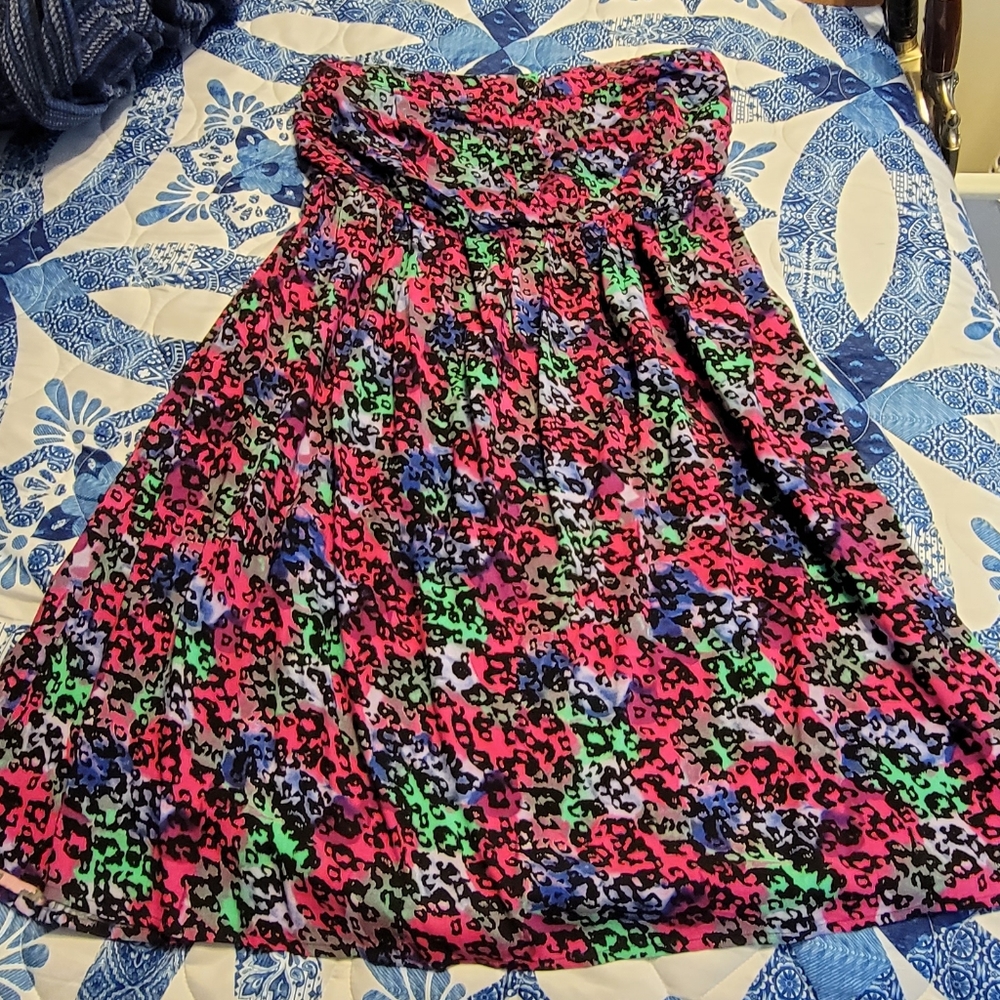 Torrid sz. 2 Dress Strapless Pockets